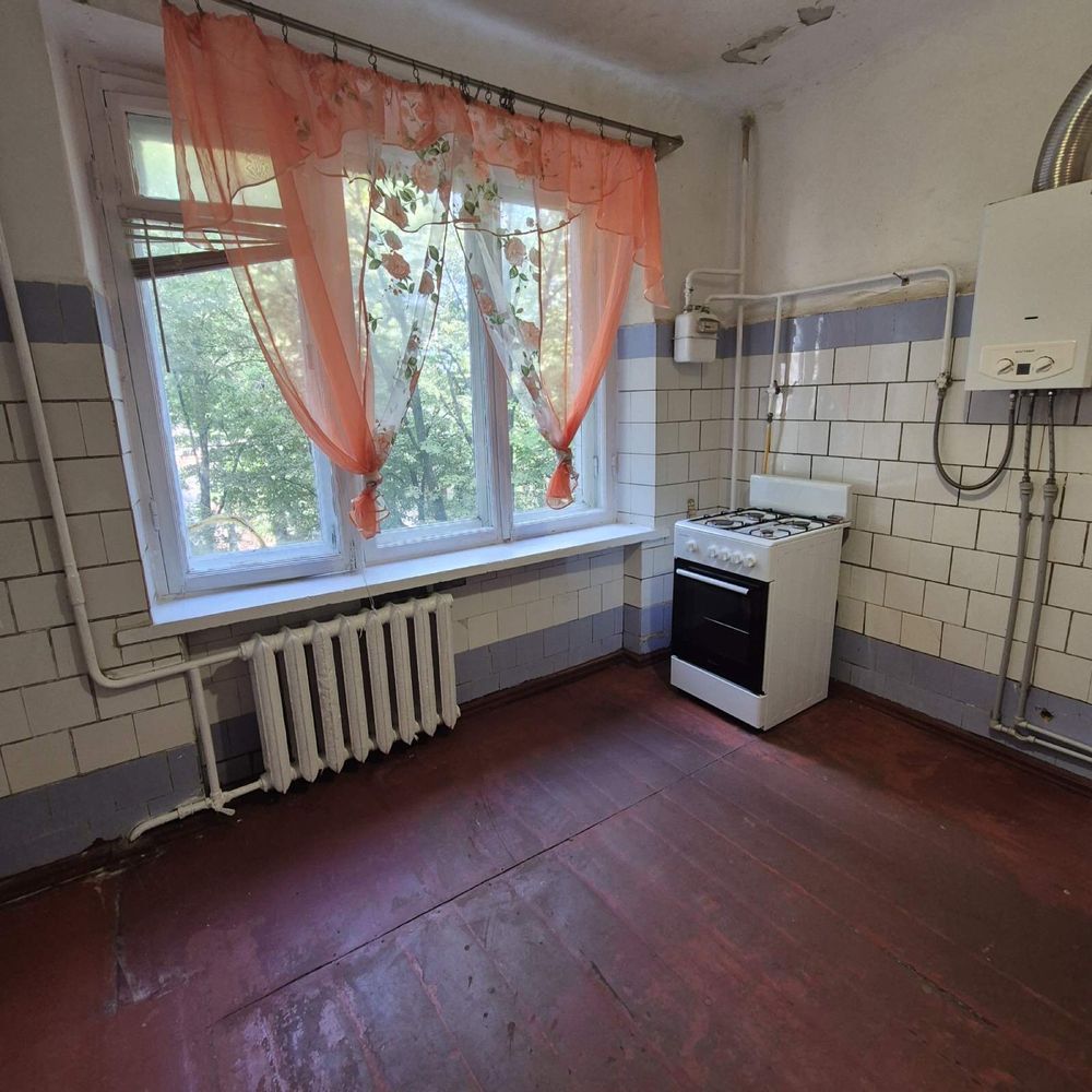 Простора 2к.кв , 64 м.кв в центрі !!