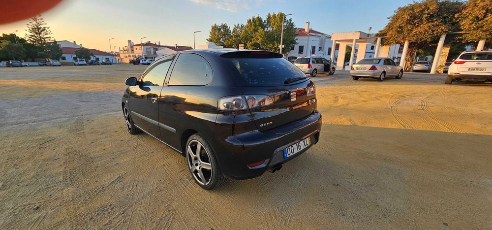 Seat ibiza 6l PD 130 5 lugares