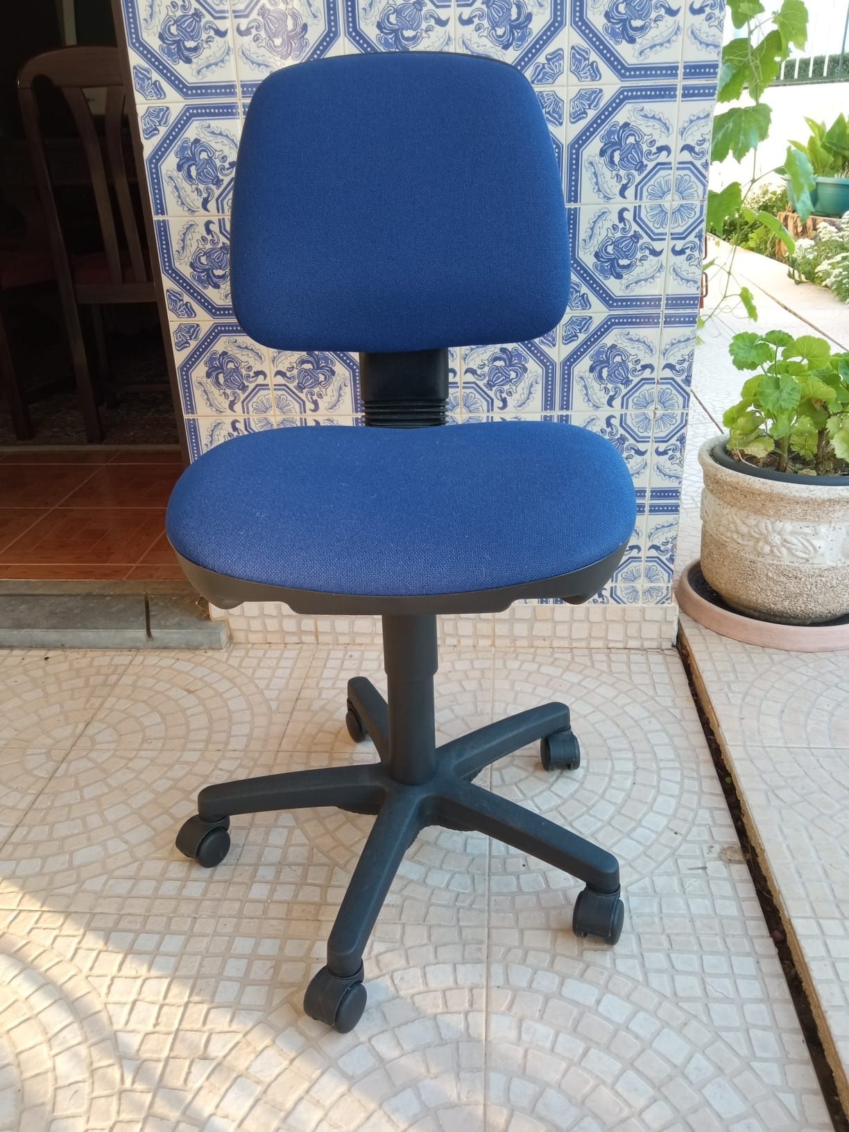 Cadeira azul - secretária/computador/escritório