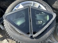 Форточка, врізне скло, скло кузова Kia Soul EV 2014-2017 глухе скло