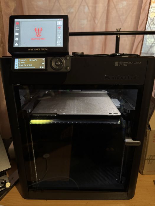 3D принтер BamBu Lab P1S з гарним комплектом оновлення