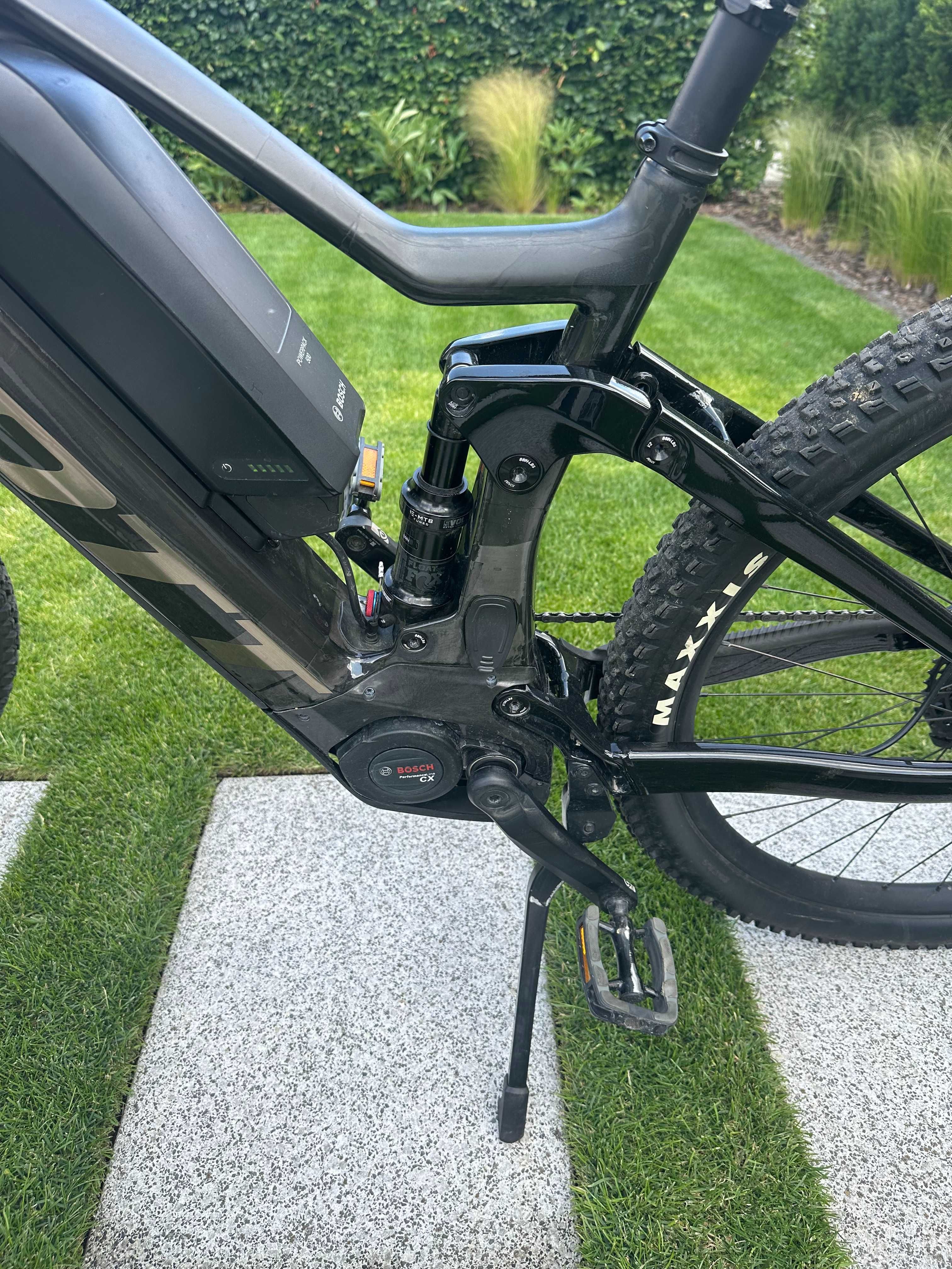 Scott Strike eRIDE 900 Premium rama karbonowa rozmiar M full