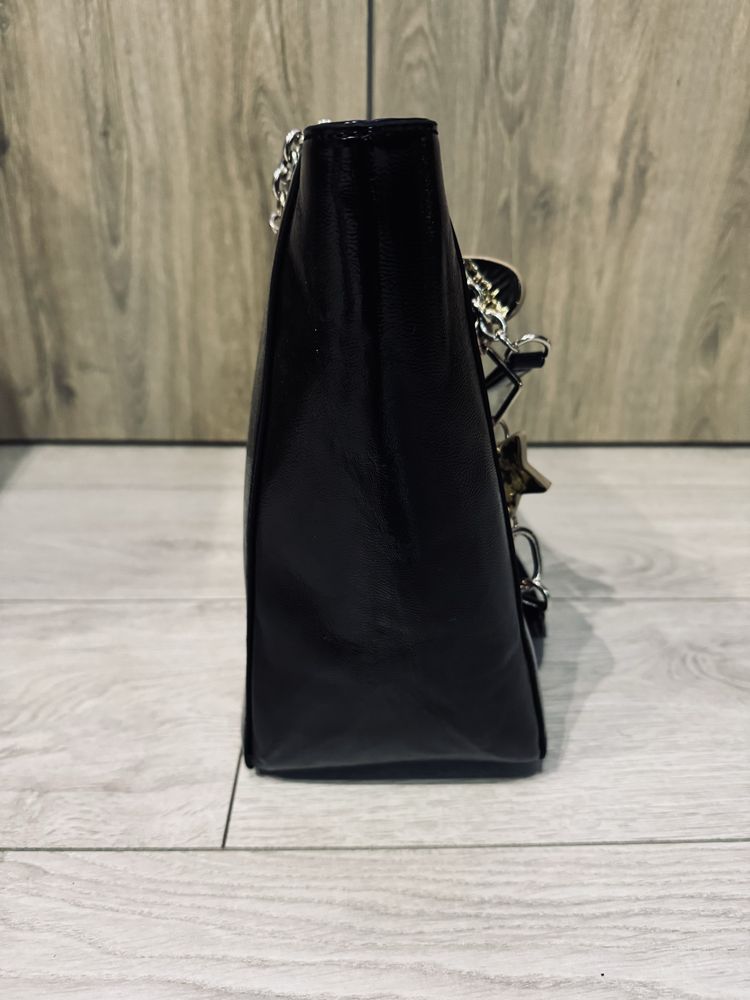 Shopperka Love Moschino