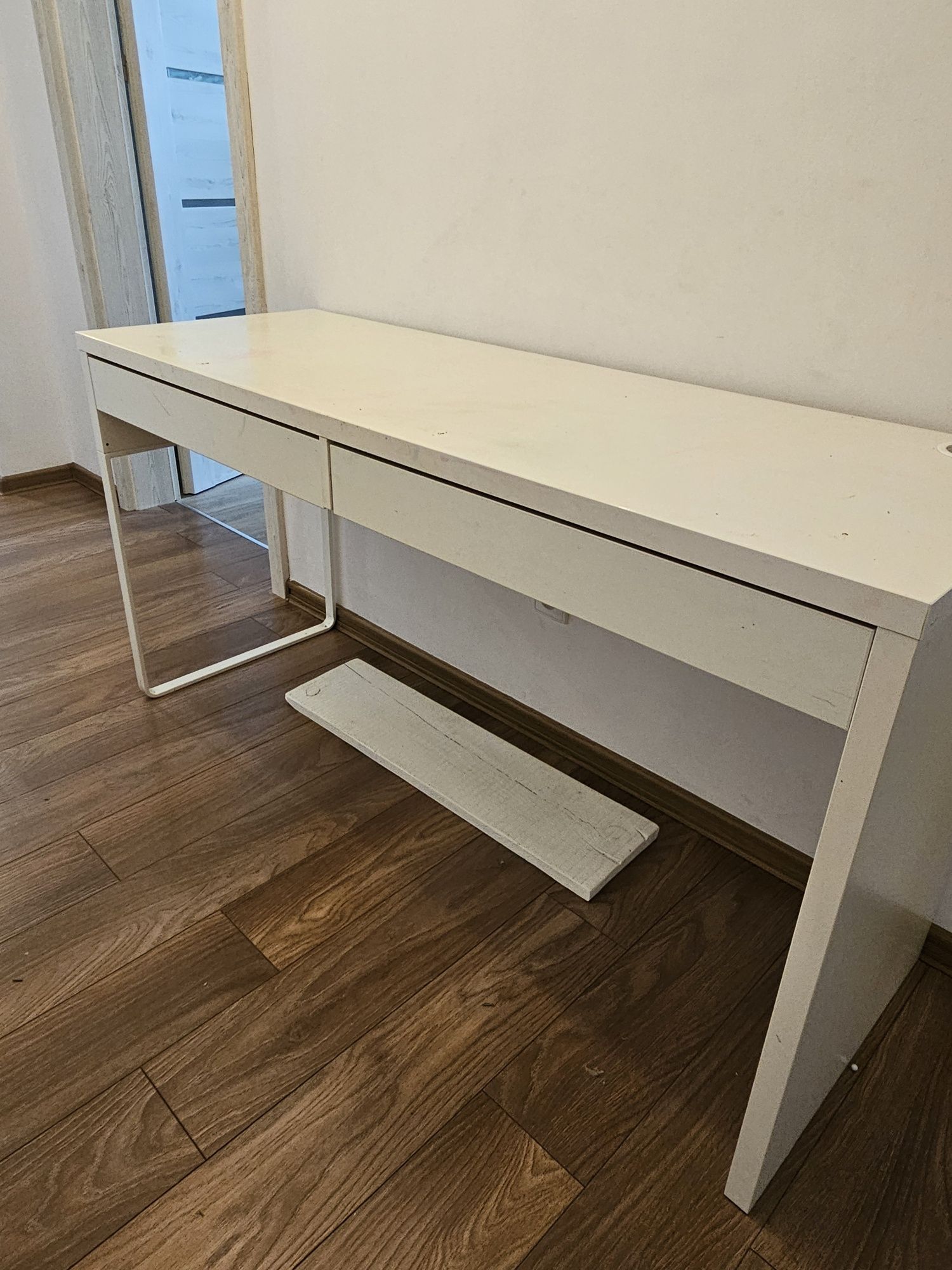 Ikea Mickie biurko 2 szuflady