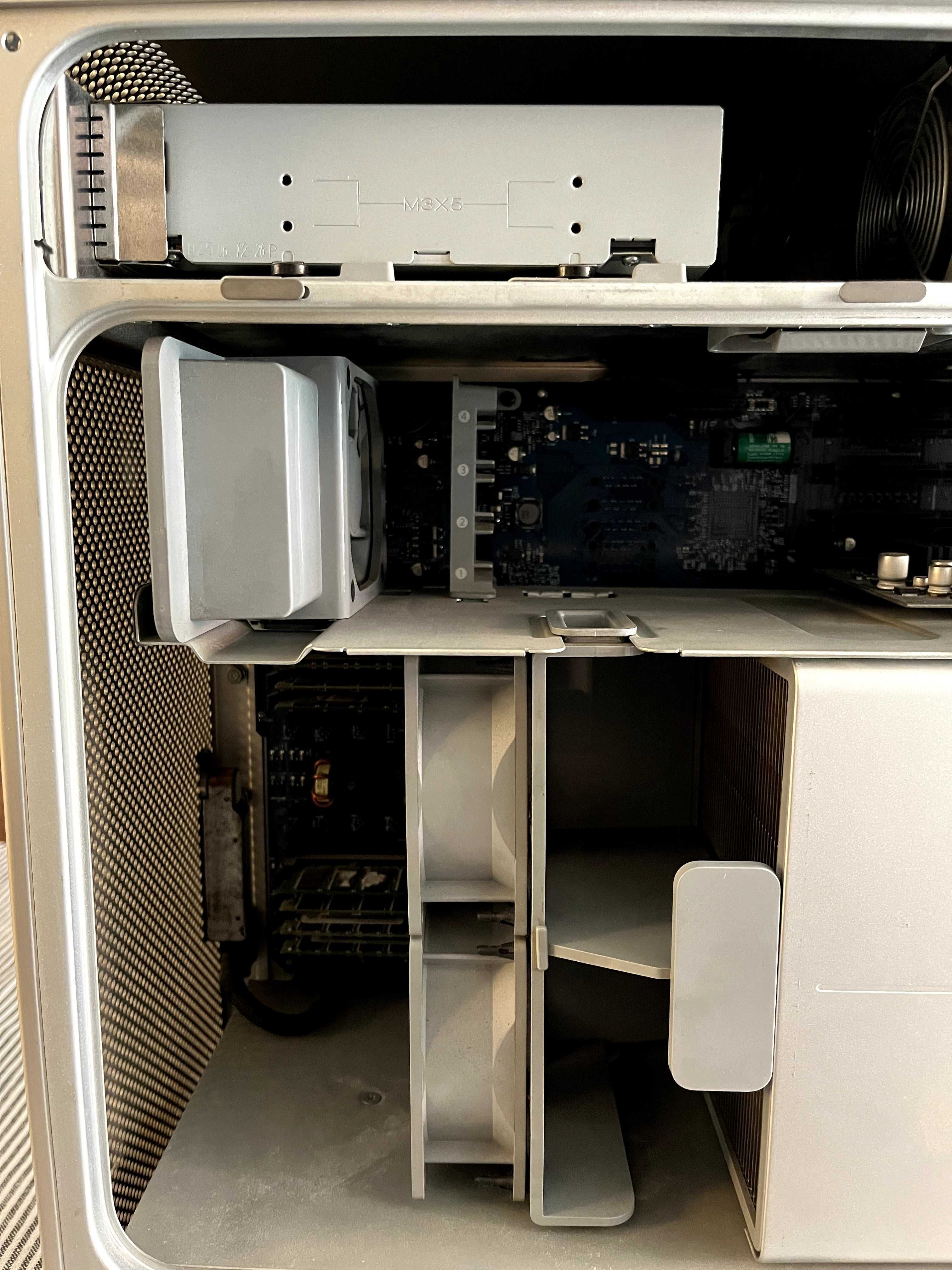 Apple Power Mac G5 - 2.0 DP (PCI-X) - 8GB RAM - A funcionar