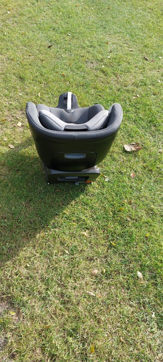 Britax Romer dualfix M size z bazą