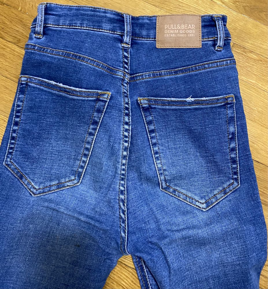Джинсы Pull&Bear для девочки синие  , джинсы пуландбир