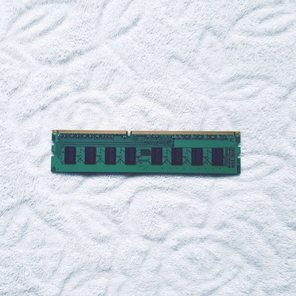 Оперативна пам'ять DDR3 4Gb Samsung / Crusial