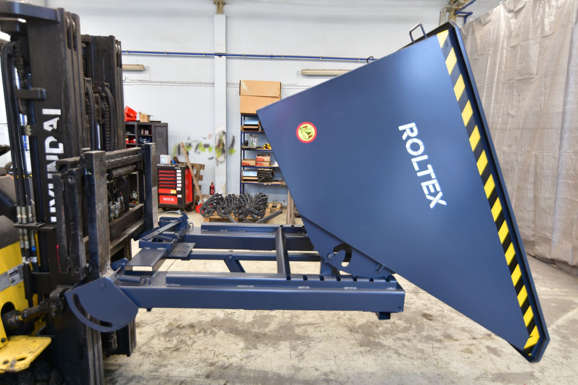 Kontener samowyładowczy / Kontener / Kontener pod wózek widłowy 1100L