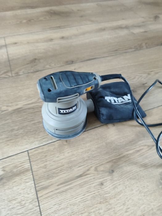 Szlifierka oscylacyjna Titan 300wat z regulacją obrotów, rok 2024