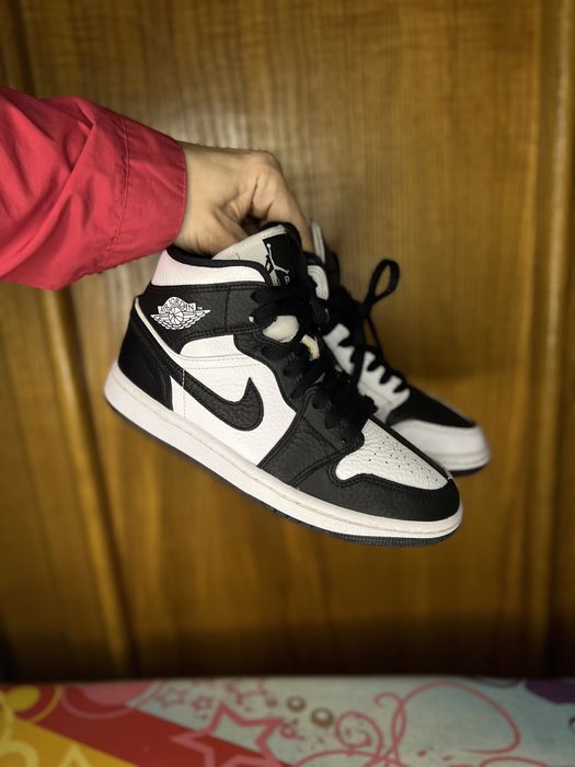 Кроссовки кожа Nike air Jordan 1 редкого цвета размер 37 - 37,5