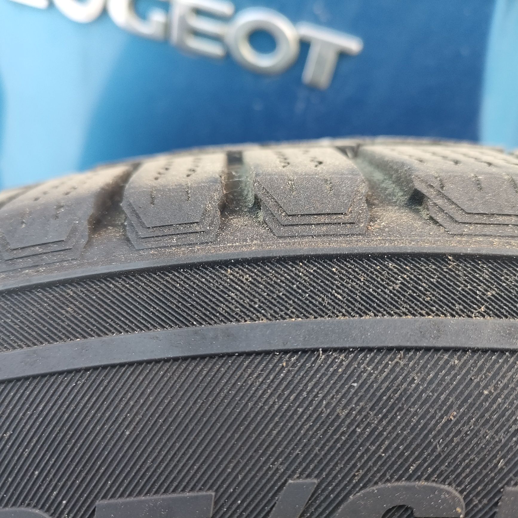 Opony Kumho 225/65/17r 106h