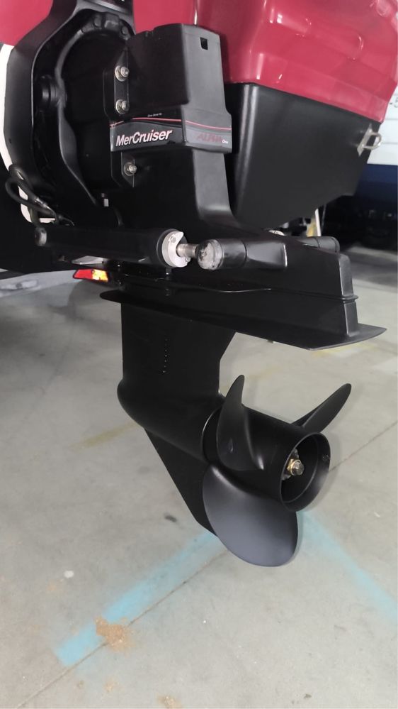 Barco Chaparral H2O 19