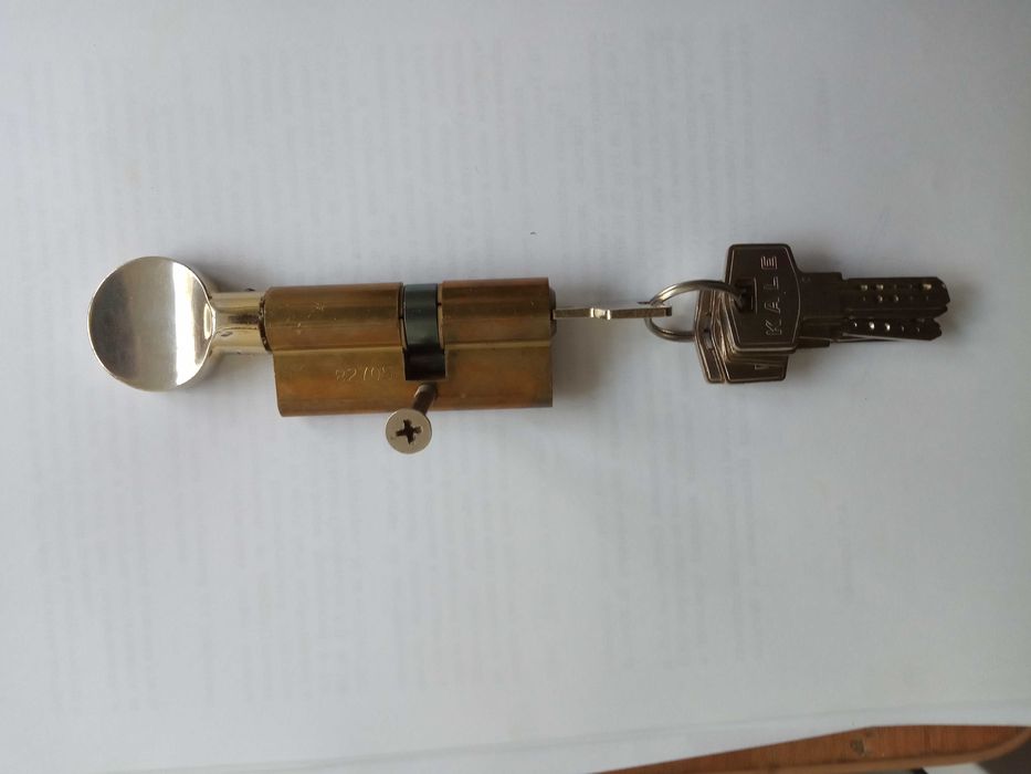 Цилиндр-серцевина KALE ключ-вороток 33х10х23 мм 6 ключей