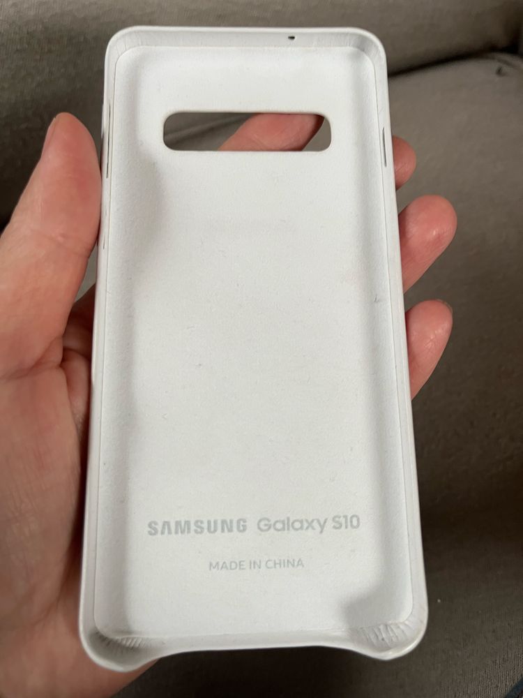 Продам оригінальний чохол на samsung Galaxy S10