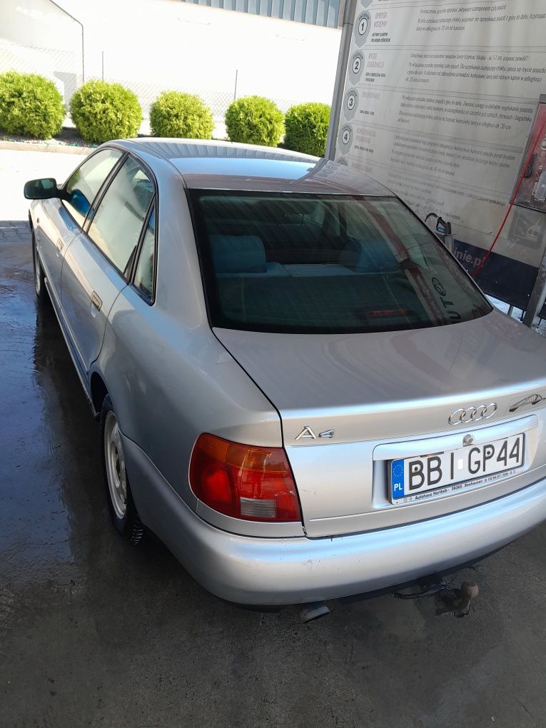 Audi a4b5 1.8 LPG hak