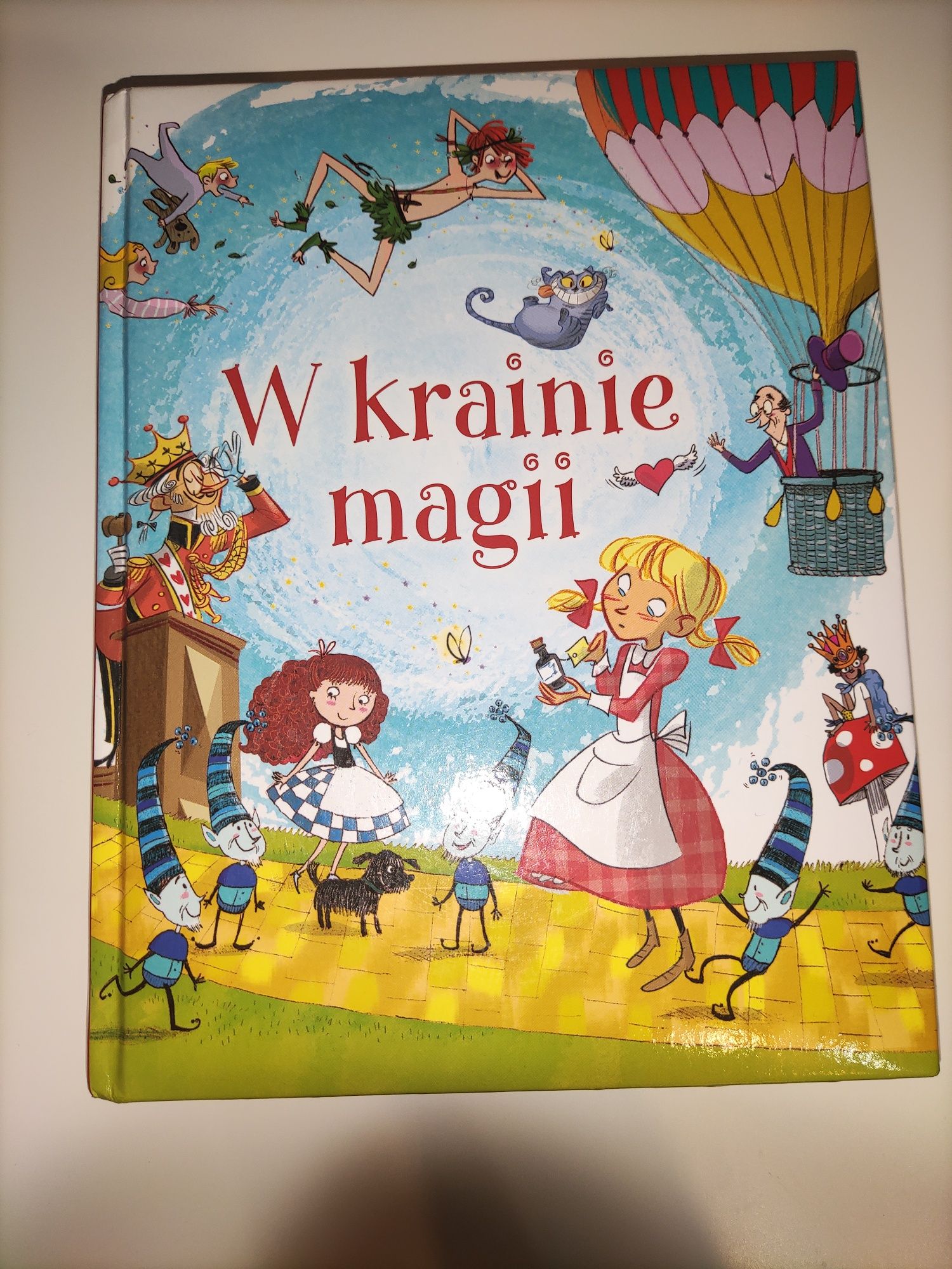 W krainie magii. Książka dla dzieci