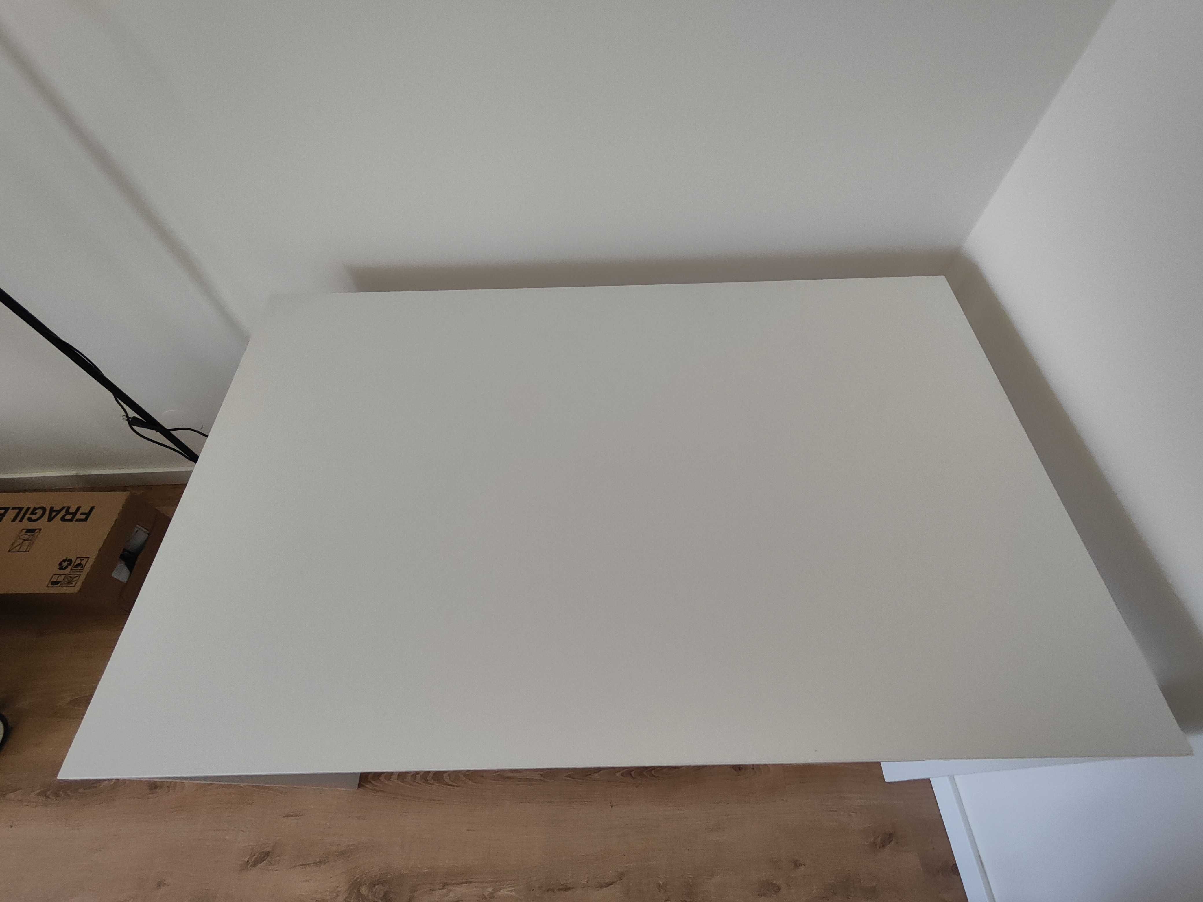 Mesa IKEA branca extensível