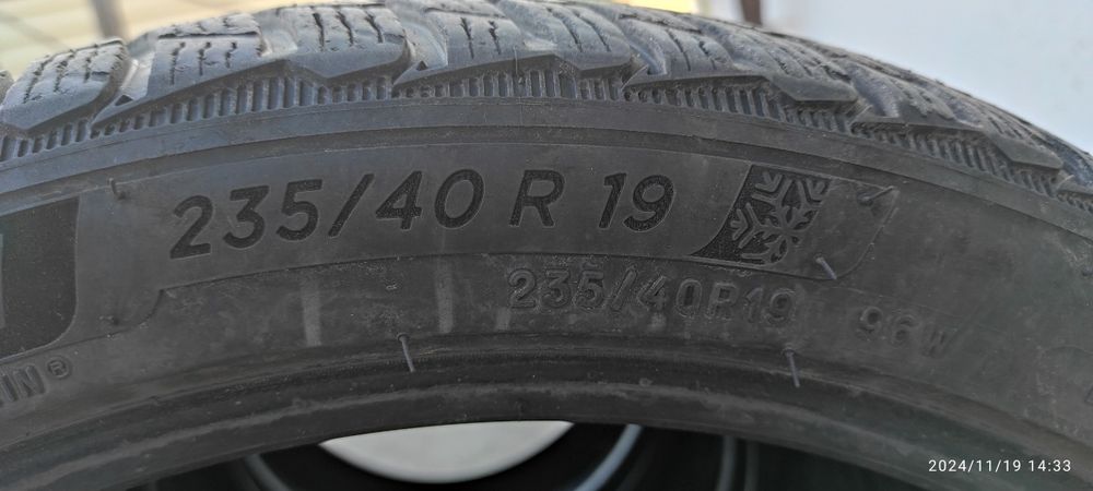 Резина зимова Michelin Pilot Alpin 5 235/45/19