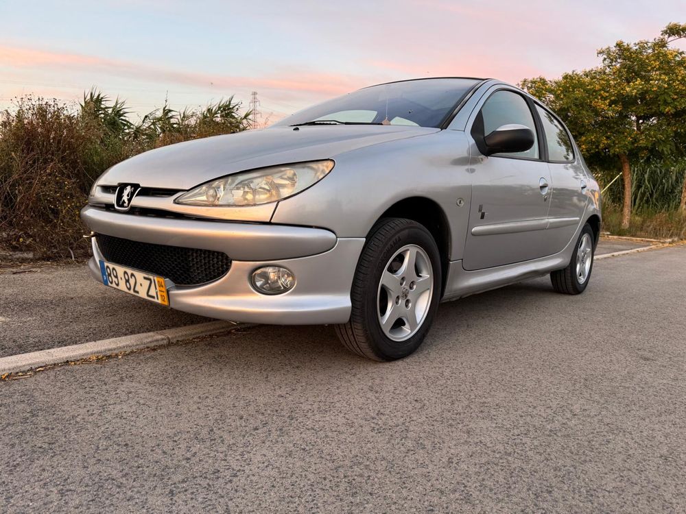 Peugeot 206 Black & Silver