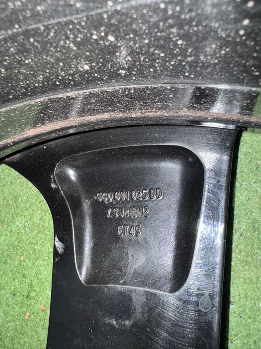 Диск з резиною R18, 1шт , VW Golf, 5*112, ORIG.