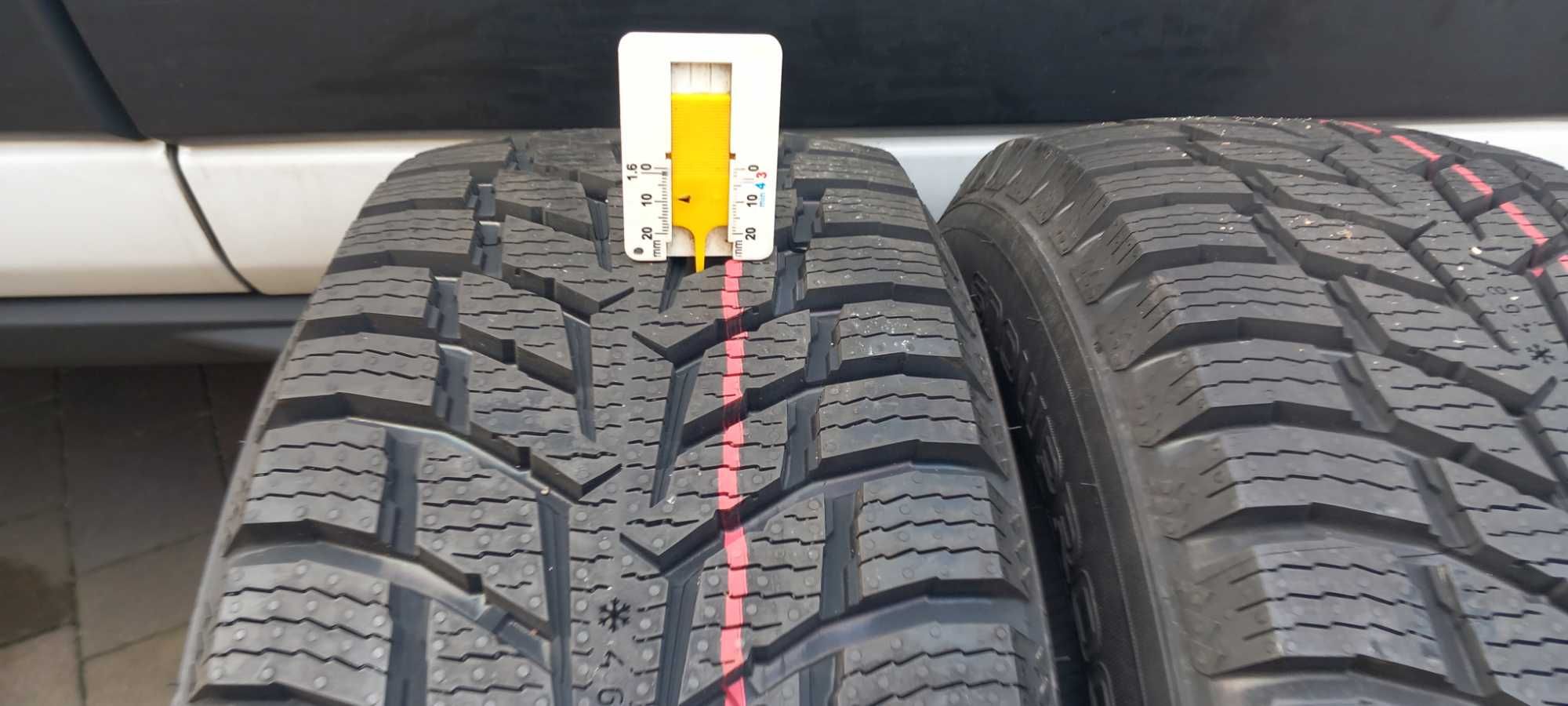 Nowe opony zimowe 2x NOKIAN TYRES 215/65R15C 104/102T