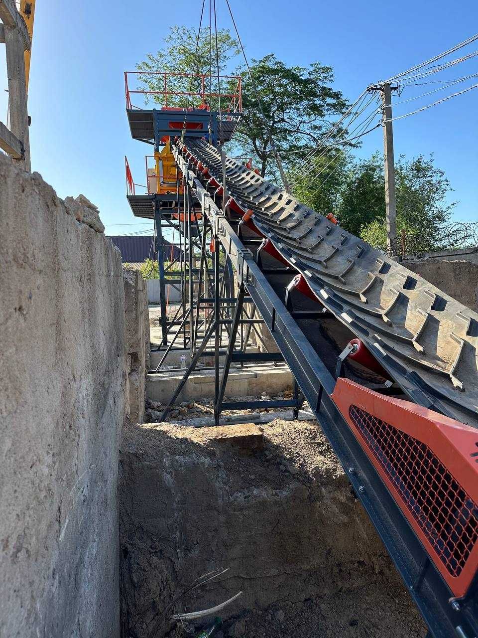 Przenośnik Chevron 16 m, przenośnik pochyły, stacjonarny, podający