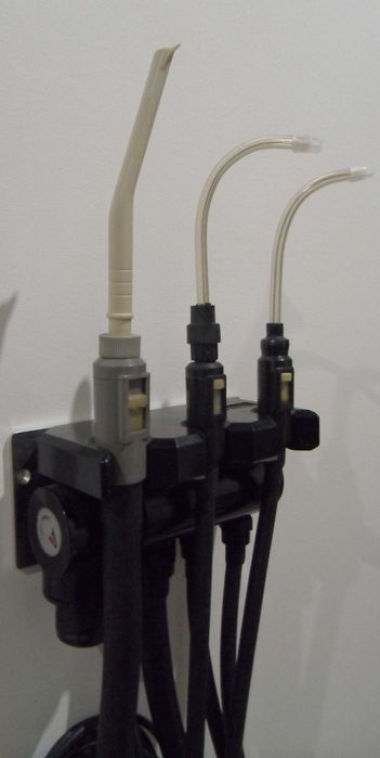 Material dentário e laboratório