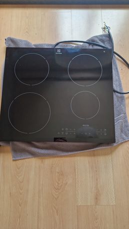 Płyta indukcyjna Electrolux EHH16340FK