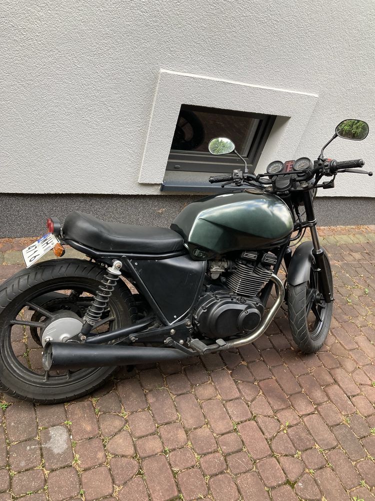 Suzuki GSX 400E Cafe Racer