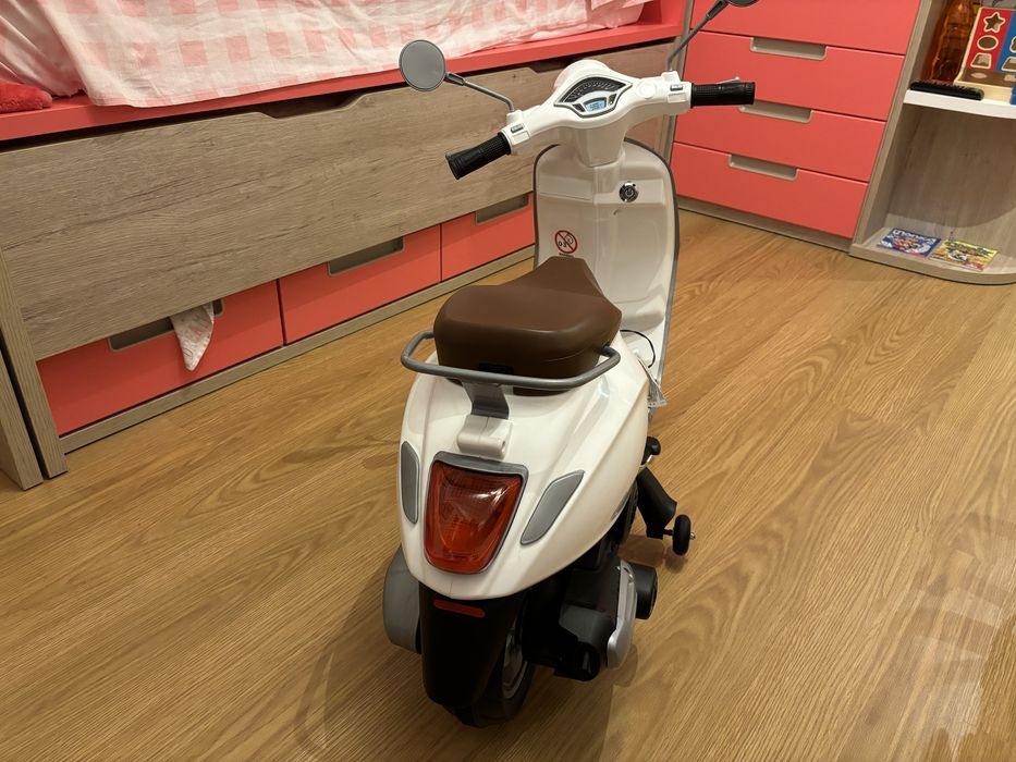 Mota vespa de criança
