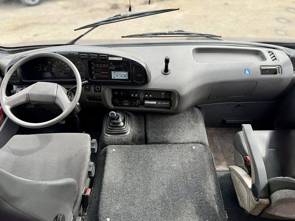 Mini Bus Toyota Optimo 28 lugares