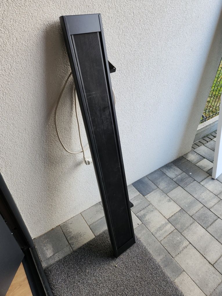 Grzejnik podczerwieni, 1000W, wygląda jak głośnik