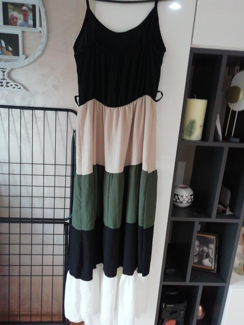 Sukienka S/M New Collection