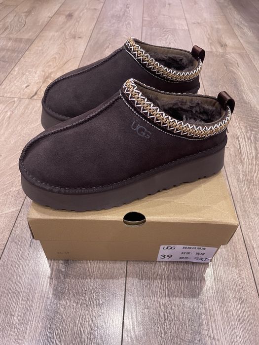 Крутезні жіночі короткі уггі на платформі Ugg Tazz
