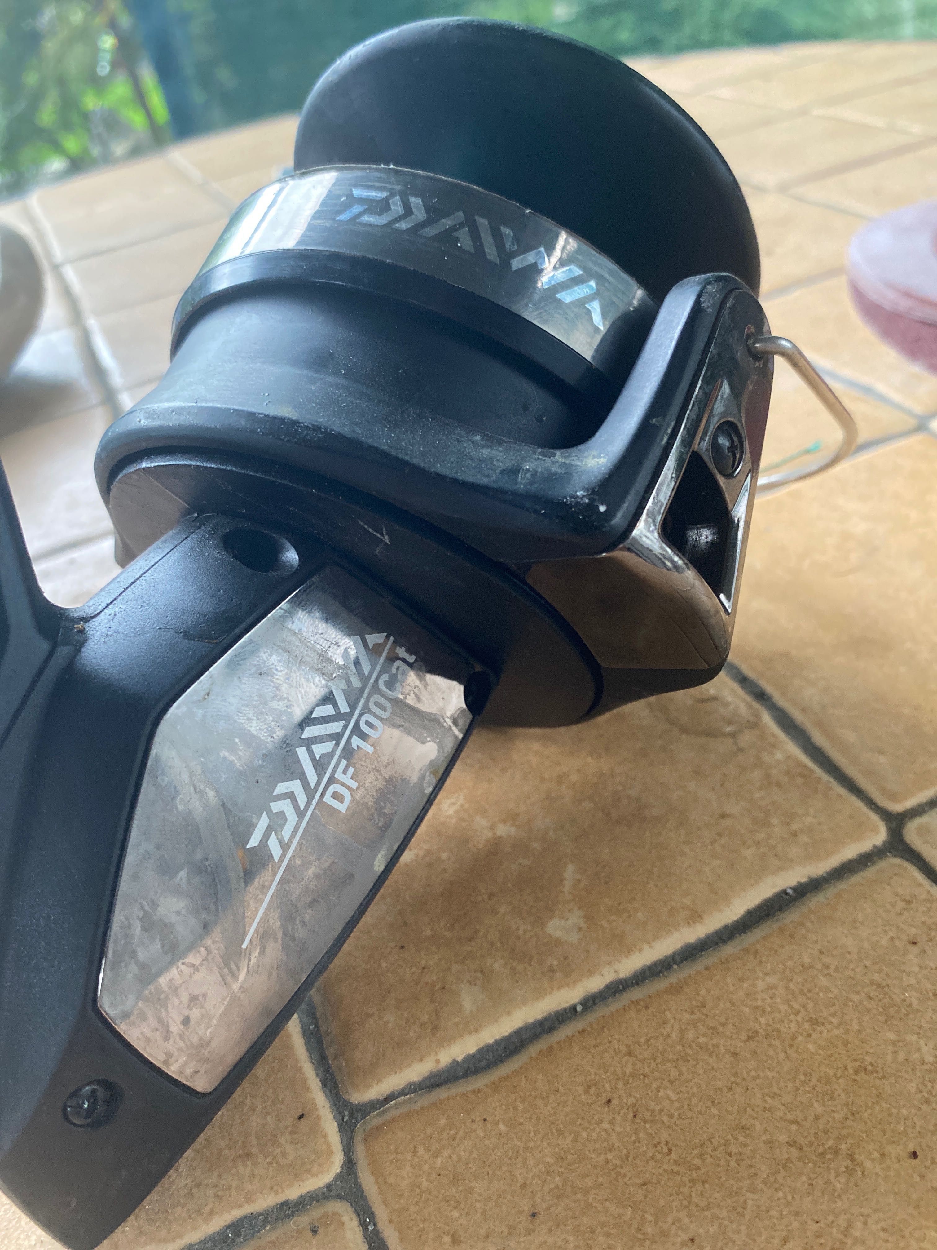 Kołowrotek daiwa df 100cat sumowy