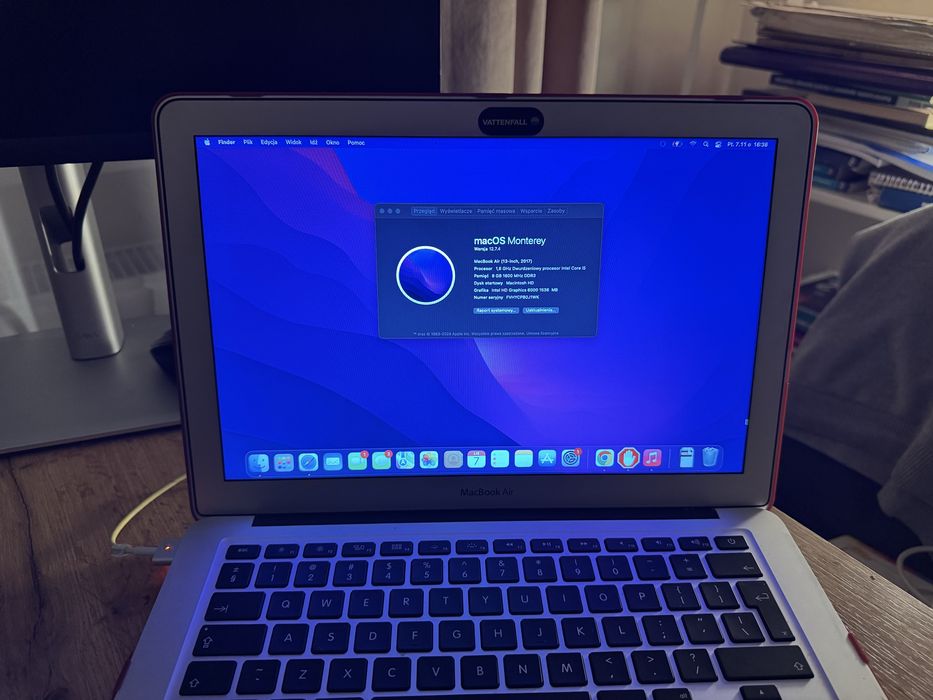 MacBook Air 13” 2017 i5 / 8GB / 128GB