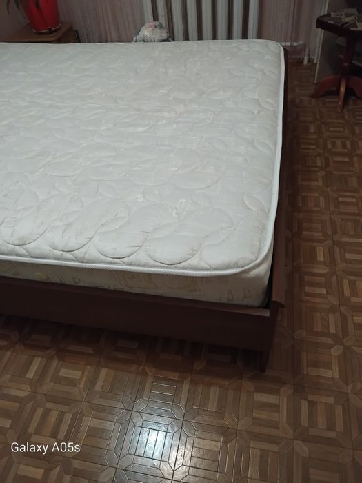 Матрац ортопедичний 1,6 м × 2.0 м.