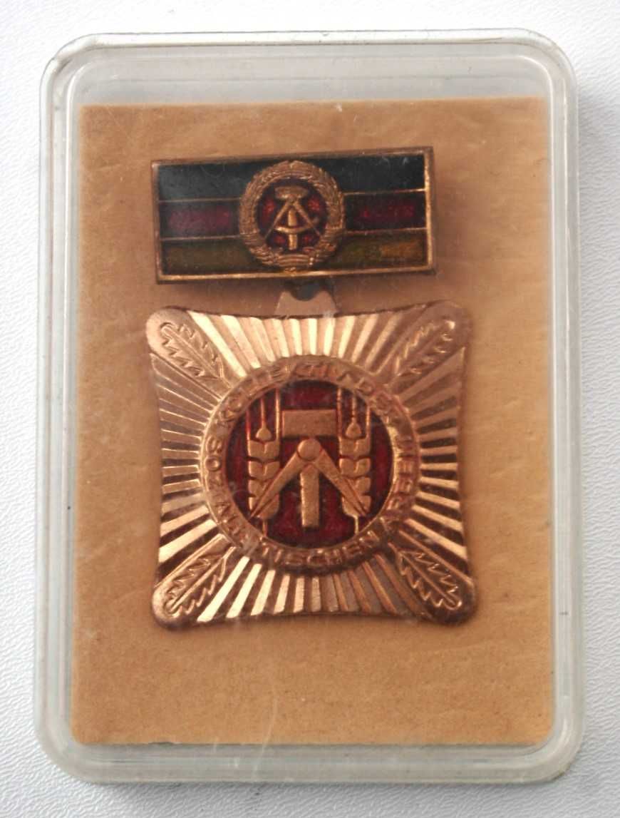 Medal  NRD (DDR) kolektyw pracy socjalistycznej emaliowany
