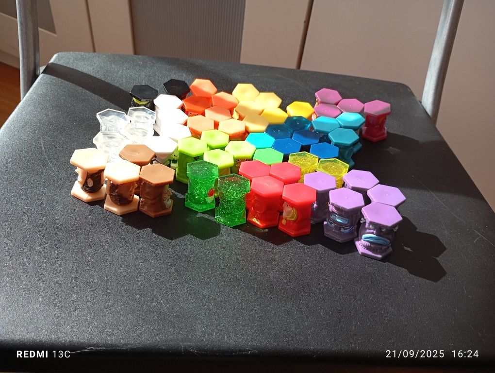 Lote de figuras abatons