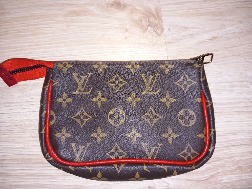 Kosmetyczka Louis vuitton