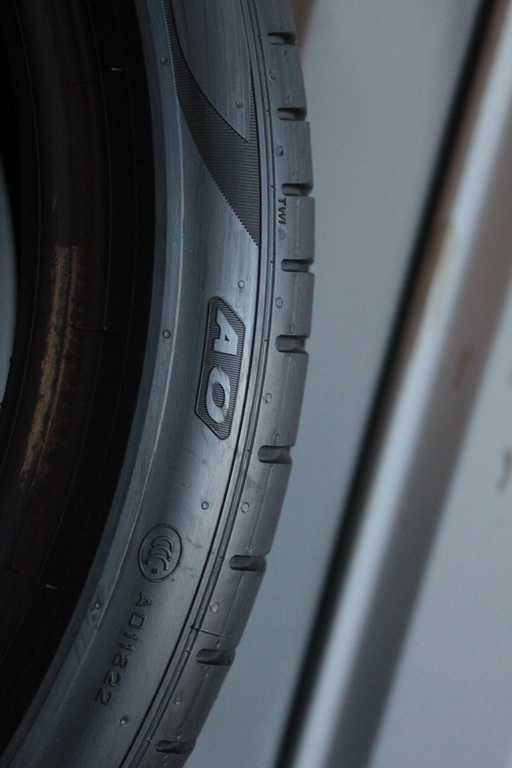 255/35/19 Pirelli P Zero 255/35 R19 96Y AO A0 2020r