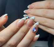 Manicure żelowy i hybrydowy. Pedicure. Stylizacja brwi I rzęs.