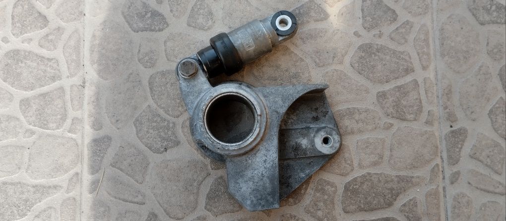Натяжитель ремня BMW E46 2.0D M47 / E39 2.0d M47, 3.0d M57 11282247175