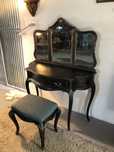 Conjunto Queen Anne, aparador, espelho , banqueta, cadeira, mesas