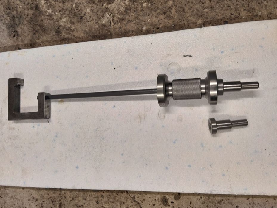 Młotek bezwładnosciowy