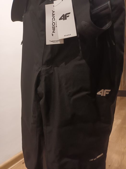 Kurtka narciarska 4F ze spodniami damska