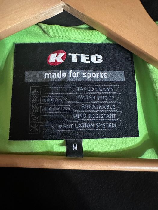 Лижна куртка в ідеальному стані зелена розмір М