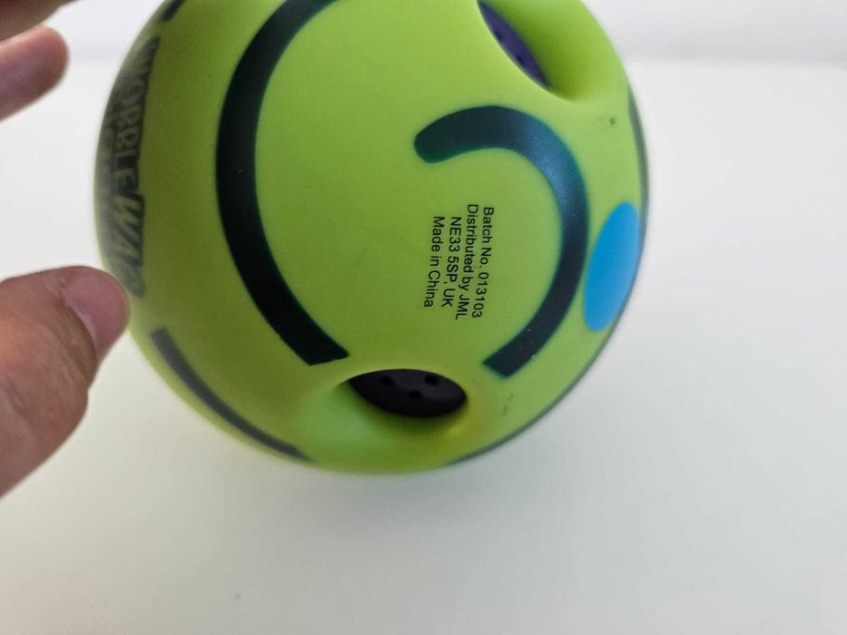 Wobble Wag Giggle Ball interaktywna zabawka dla psa