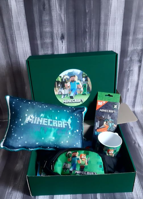 Дитячий подарунковий набір для шанувальників гри Minecraft.